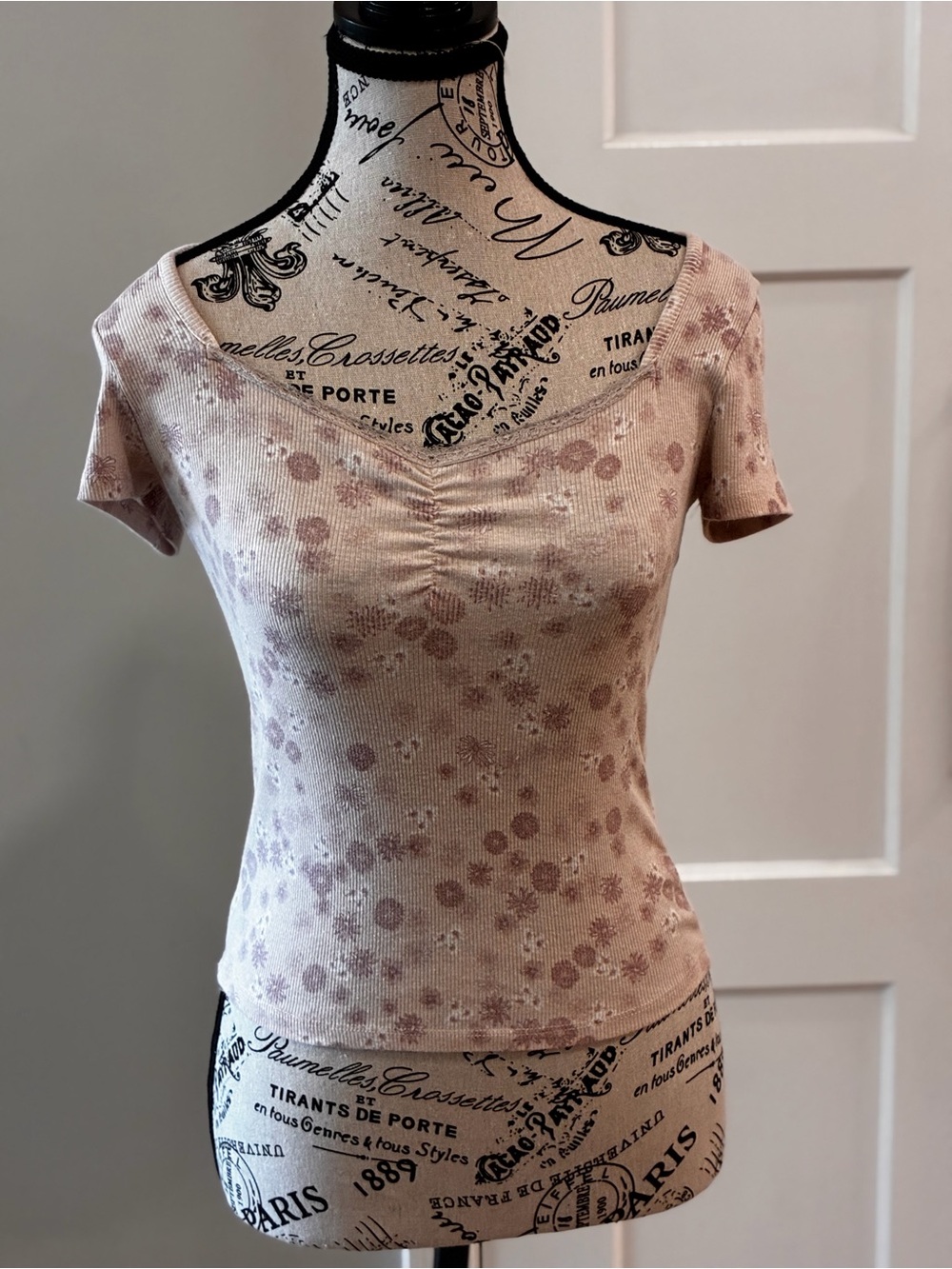 Pink Rose Dusty Pink Floral Ruched Scoop Short Sleeve Top